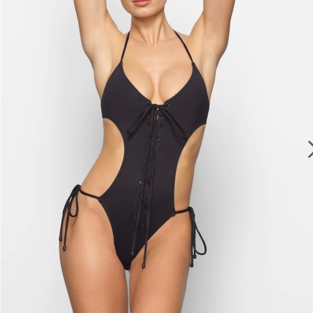 Skims Signature swim lace up  Monokini size 2X Onix New with tags